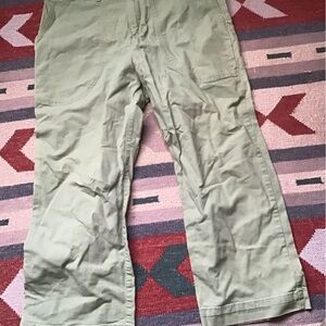 Patagonia green linen cotton capris size 18